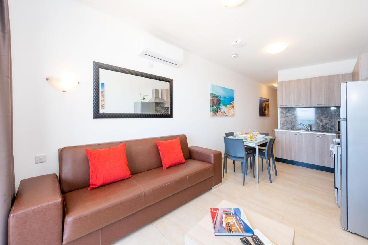 Islet Promenade Seafront 1 Bedroom Apartment With Sea View Balcony By Getawaysmalta St. Paul's Bay Exterior photo