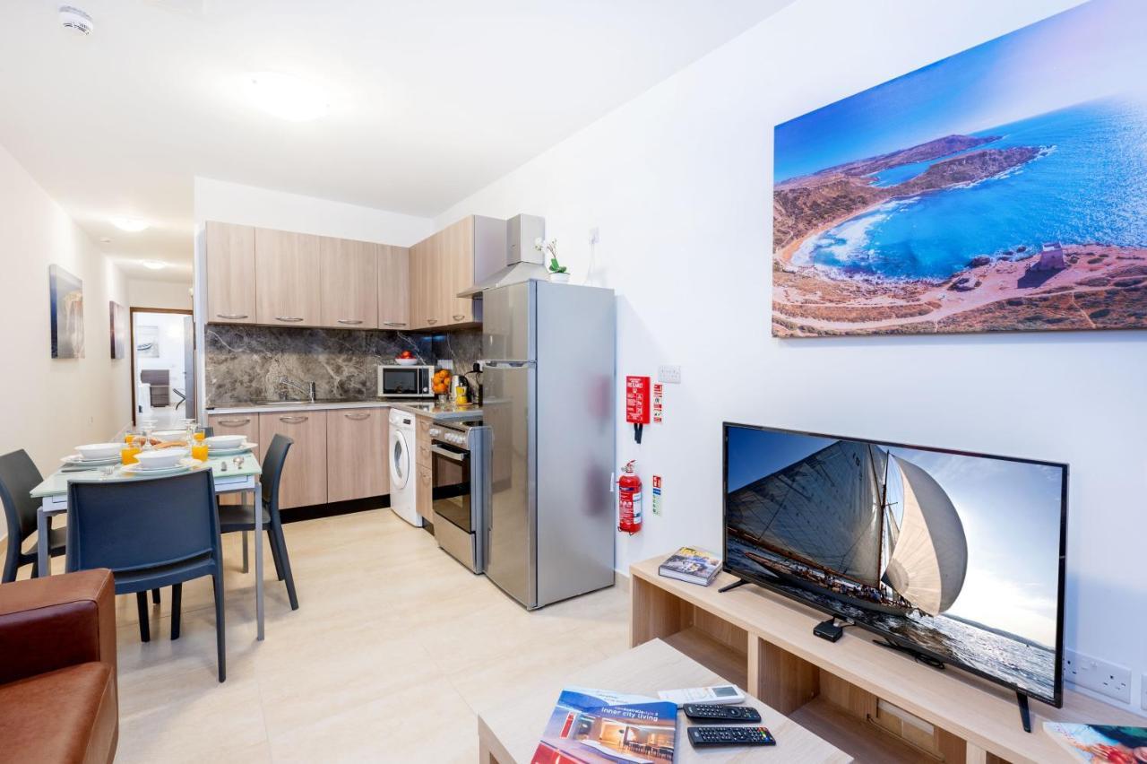 Islet Promenade Seafront 1 Bedroom Apartment With Sea View Balcony By Getawaysmalta St. Paul's Bay Exterior photo